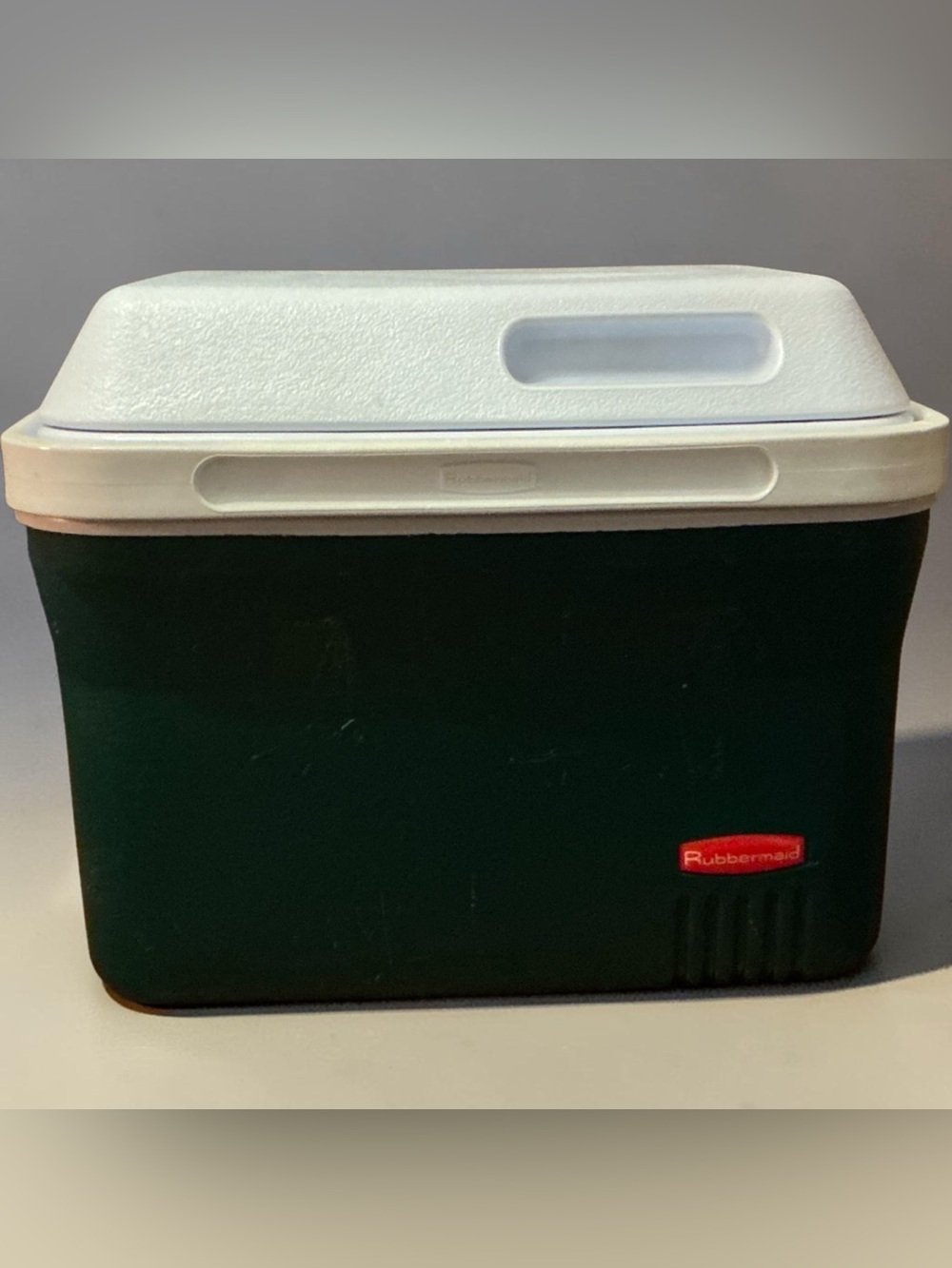 Rubbermaid Vintage Green and White Insulated Cooler Box